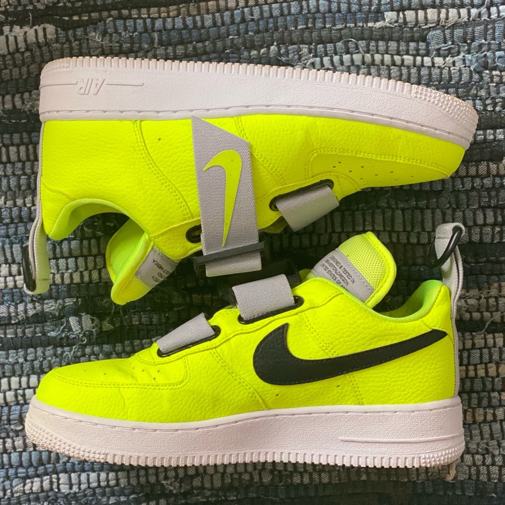 NIKE AIR FORCE 1 LOW UTILITY “ VOLT”